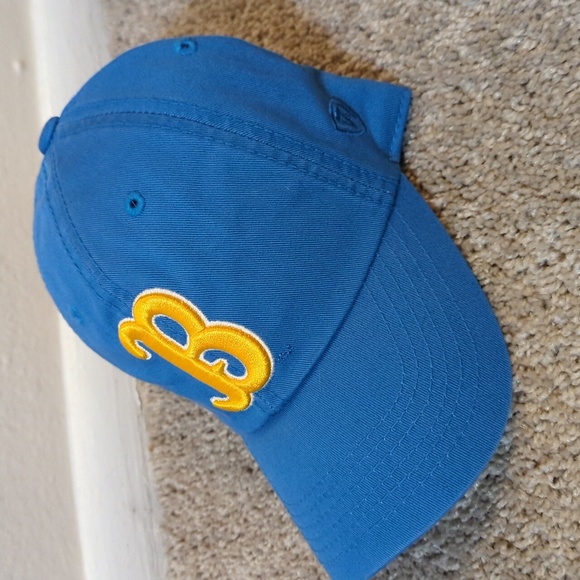 UCLA bruins hat - Picture 2 of 4